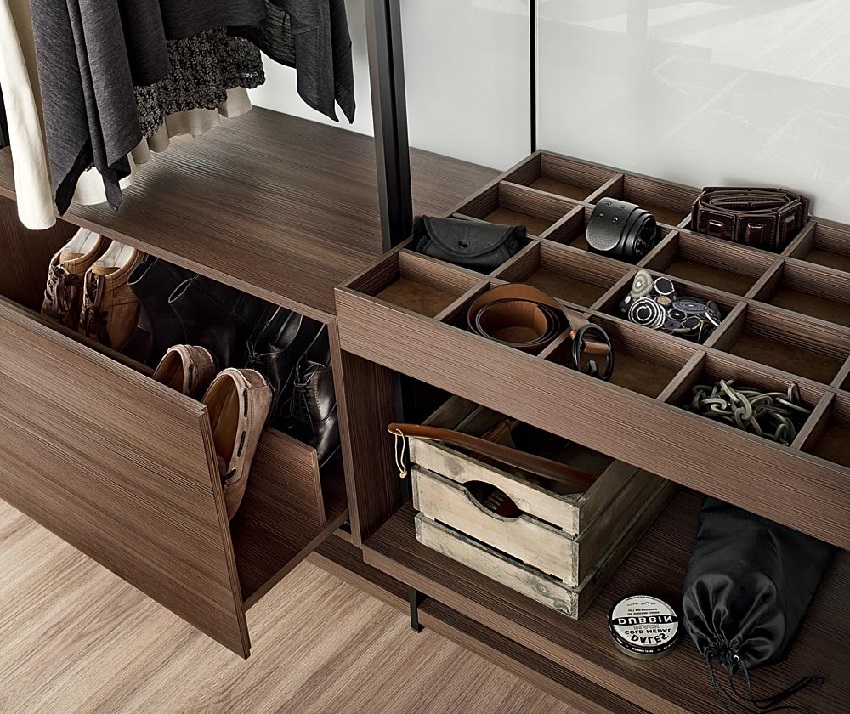 Ένας καλός τρόπος για να οργανώσετε την αποθήκευση διαφόρων αξεσουάρ Ένας καλός τρόπος για να οργανώσετε την αποθήκευση διαφόρων αξεσουάρ