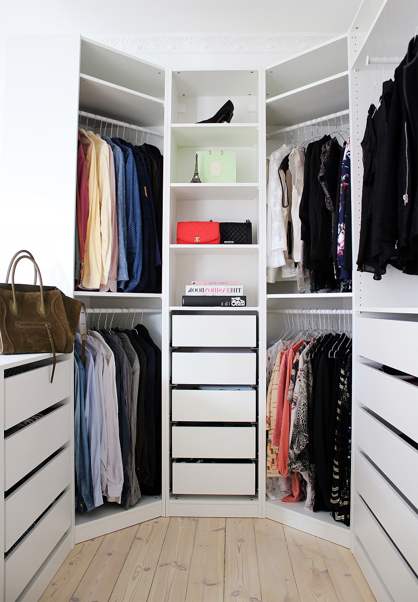 Ευρύχωρη γκαρνταρόμπα από το ντουλάπι Ευρύχωρη γκαρνταρόμπα από το ντουλάπι