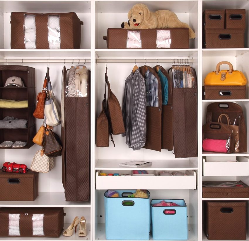 Mobilné boxy a organizéry ako náplň šatne Mobilné boxy a organizéry ako náplň šatne