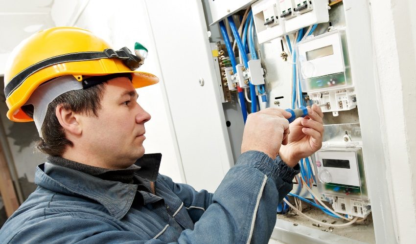 ห้ามมิให้ดำเนินการเปลี่ยนมิเตอร์ไฟฟ้าอย่างอิสระ ห้ามมิให้ดำเนินการเปลี่ยนมิเตอร์ไฟฟ้าอย่างอิสระ