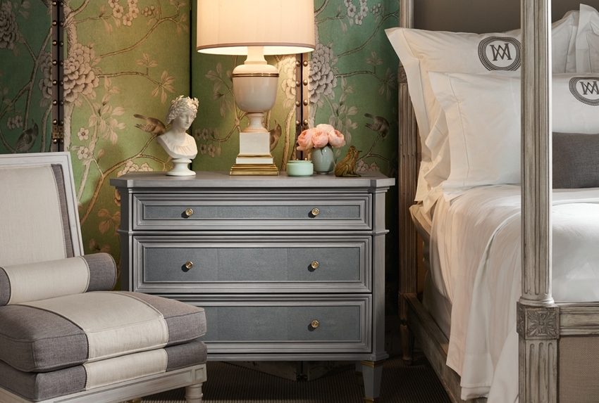 המסך לא רק מחלק את החלל לאזורים, אלא הוא גם אלמנט מקורי של עיצוב חדר השינה המסך לא רק מחלק את החלל לאזורים, אלא הוא גם אלמנט מקורי של עיצוב חדר השינה