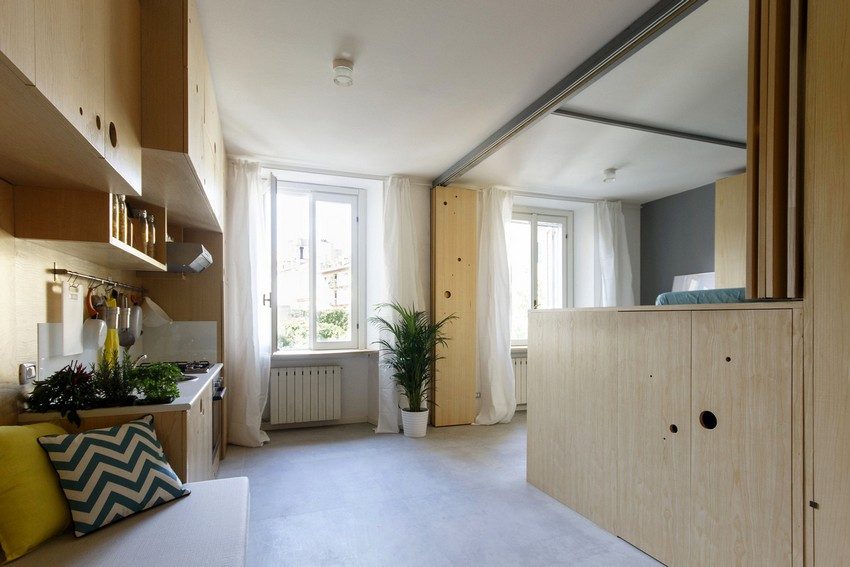 מחיצת עץ מתקפלת פונקציונלית, עשויה בסגנון זהה לריהוט מחיצת עץ מתקפלת פונקציונלית, עשויה בסגנון זהה לריהוט