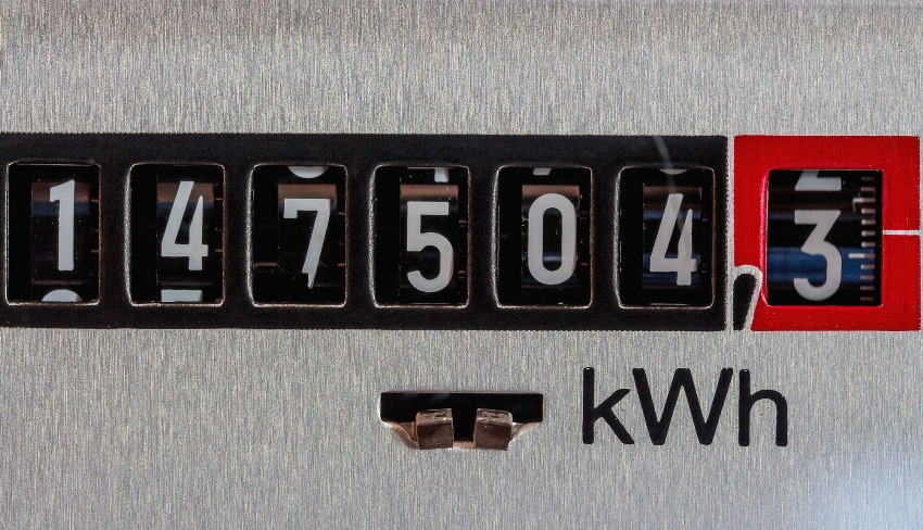 Údaje o spotrebovanej energii sa musia preniesť do služby predaja energie Údaje o spotrebovanej energii sa musia preniesť do služby predaja energie