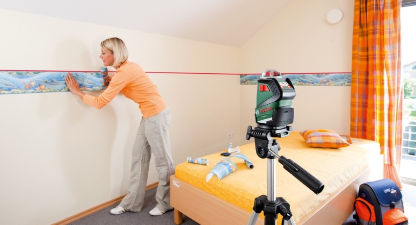 เส้นขอบที่มีสไตล์สำหรับวอลล์เปเปอร์ เส้นขอบวอลเปเปอร์: เคล็ดลับในการเลือกและวางเส้นขอบบนผนังของคุณ