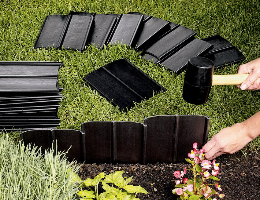 Kukkapenkkien ja sängyn aidat on helppo koota osista Kukkapenkkien ja sängyn aidat on helppo koota osista