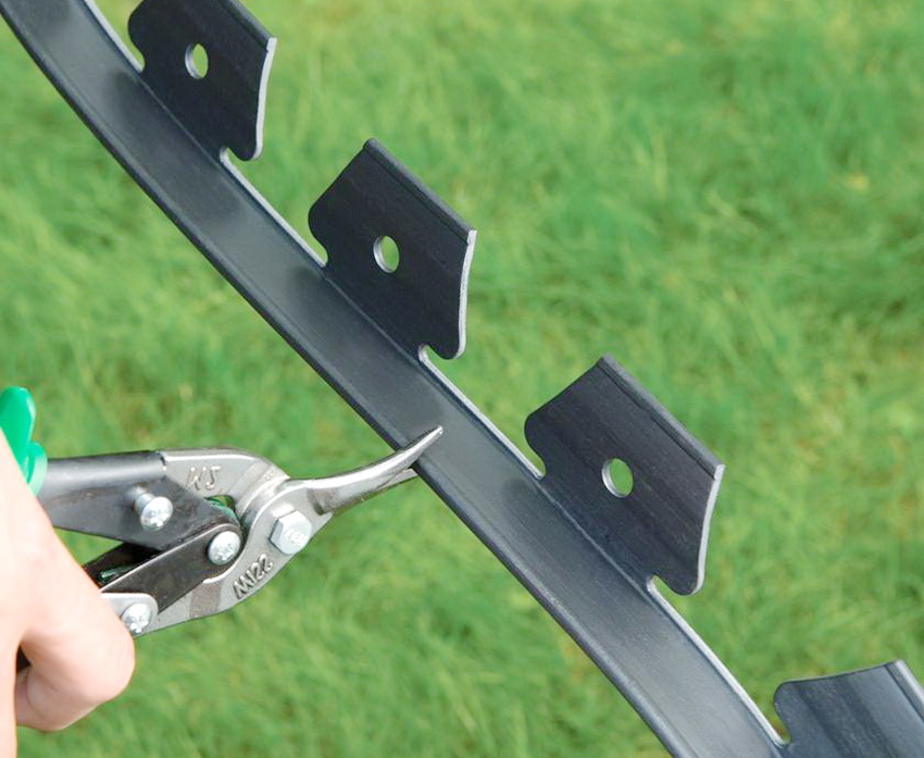 Raja leikataan helposti tarvittavaan pituuteen Raja leikataan helposti tarvittavaan pituuteen