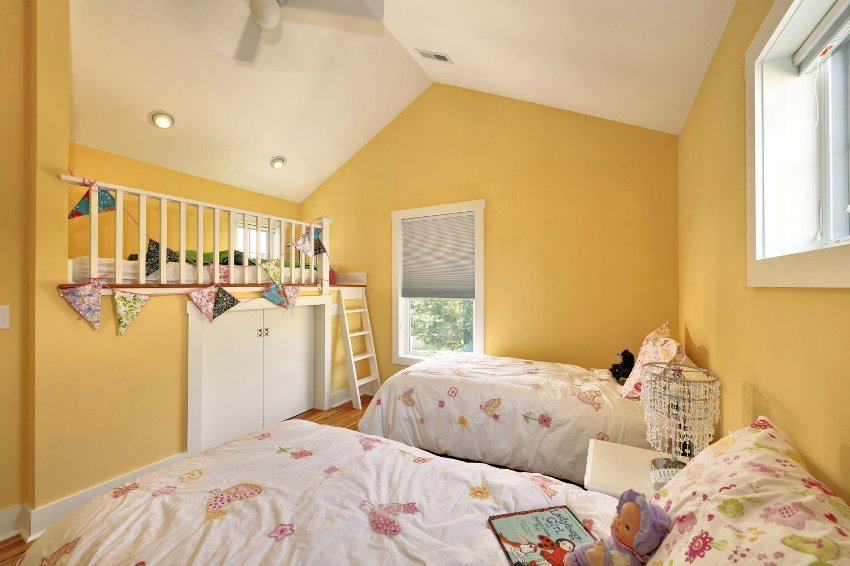 تقسيم مناطق اللعب وغرفة الملابس الصغيرة ومكانين للنوم مثير للاهتمام تقسيم مناطق اللعب وغرفة الملابس الصغيرة ومكانين للنوم مثير للاهتمام