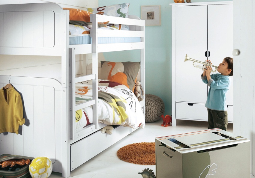 מיטת קומותיים בחדר שני בנים מיטת קומותיים בחדר שני בנים