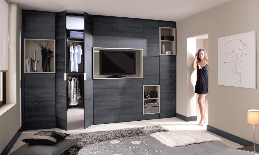 Μέρος του υπνοδωματίου διατίθεται για τη διευθέτηση της γκαρνταρόμπας Μέρος του υπνοδωματίου διατίθεται για τη διευθέτηση της γκαρνταρόμπας