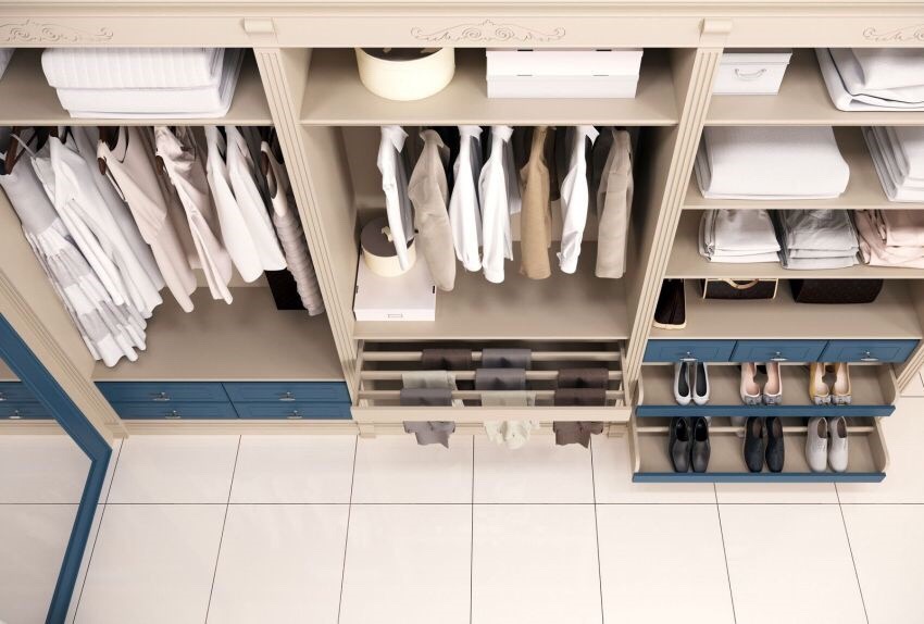 Σύστημα αποθήκευσης κατά μήκος ενός τοίχου Σύστημα αποθήκευσης κατά μήκος ενός τοίχου