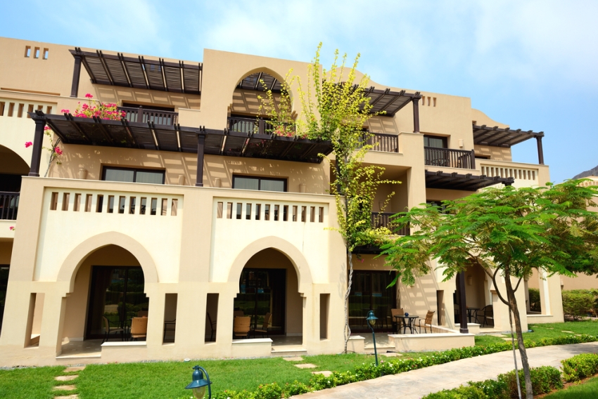 Prywatny dwupiętrowy dom w stylu arabskim Prywatny dwupiętrowy dom w stylu arabskim