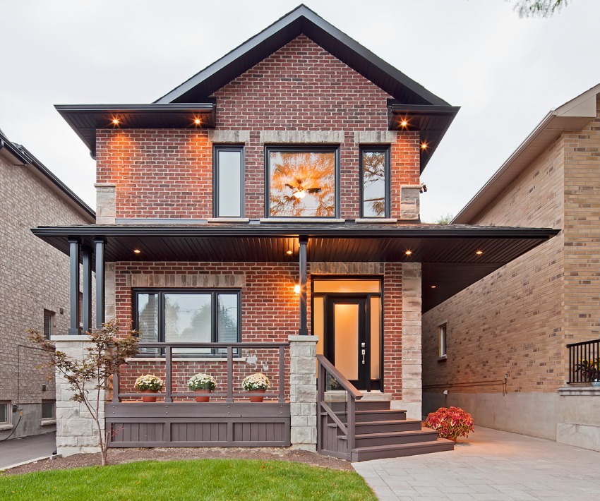 Fasada domu licowana jest dekoracyjnym klinkierem kirich Fasada domu licowana jest dekoracyjnym klinkierem kirich