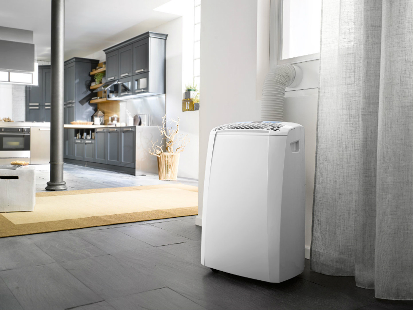 På grunn av den enkle installasjonen kan det mobile gulv klimaanlegget installeres uavhengig På grunn av den enkle installasjonen kan det mobile gulv klimaanlegget installeres uavhengig