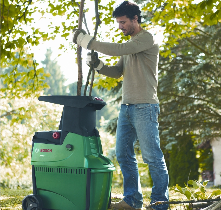 เครื่องหั่นมีดหั่นหญ้าและกิ่งไม้บาง ๆ เครื่องหั่นมีดหั่นหญ้าและกิ่งไม้บาง ๆ