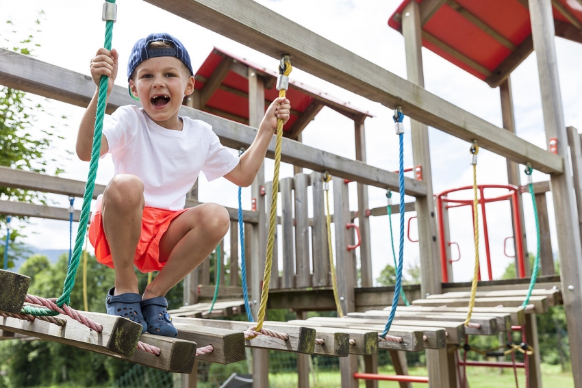 Des projets complexes pour la construction d'un complexe sportif pour enfants peuvent être trouvés sur Internet Des projets complexes pour la construction d'un complexe sportif pour enfants peuvent être trouvés sur Internet