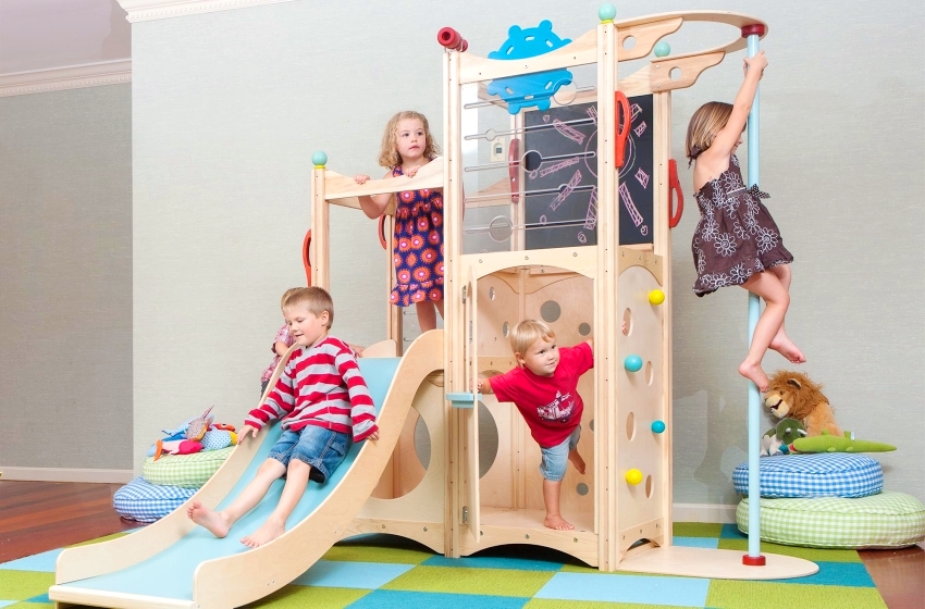 Recomenda-se comprar complexos desportivos pensados para uma certa idade da criança Recomenda-se comprar complexos desportivos pensados para uma certa idade da criança