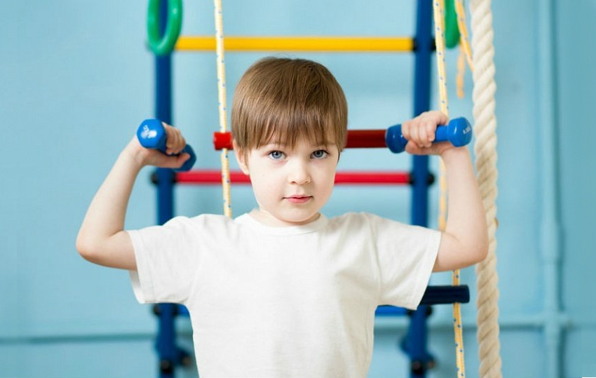 Complexos esportivos infantis feitos de aço emborrachado são considerados os mais confiáveis e duráveis Complexos esportivos infantis feitos de aço emborrachado são considerados os mais confiáveis e duráveis