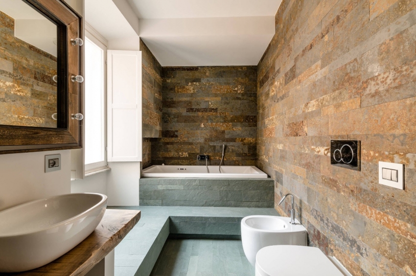 Μερικές φορές, για την υλοποίηση ιδεών σχεδιασμού, χρησιμοποιούνται πλακίδια δαπέδου για τους τοίχους, αλλά αυτή η επιλογή απαιτεί βάση υψηλής ποιότητας και κόλλα Μερικές φορές, για την υλοποίηση ιδεών σχεδιασμού, χρησιμοποιούνται πλακίδια δαπέδου για τους τοίχους, αλλά αυτή η επιλογή απαιτεί βάση υψηλής ποιότητας και κόλλα