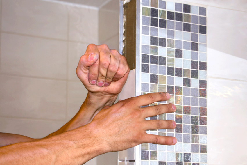 Πριν από την τοποθέτηση, πρέπει πρώτα να υπολογίσετε και να προετοιμάσετε όλα τα απαραίτητα κομμάτια πλακιδίων. Πριν από την τοποθέτηση, πρέπει πρώτα να υπολογίσετε και να προετοιμάσετε όλα τα απαραίτητα κομμάτια πλακιδίων.