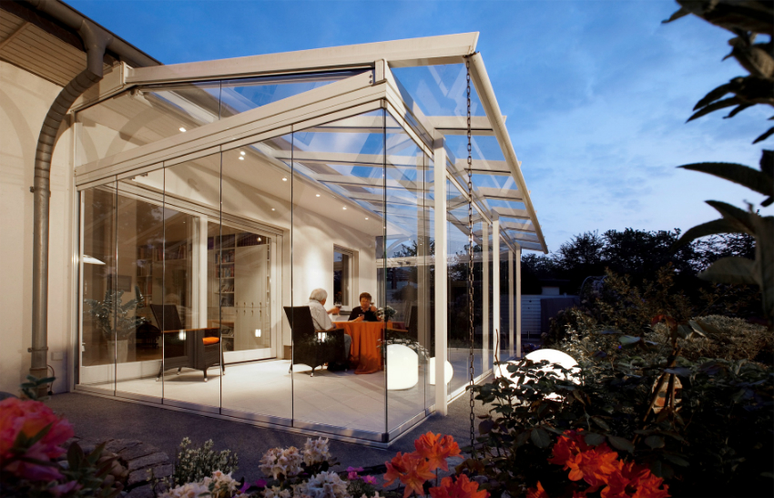 En lys, romslig veranda kan bli det viktigste stedet å tilbringe fritiden hjemme En lys, romslig veranda kan være det viktigste stedet å tilbringe fritiden hjemme