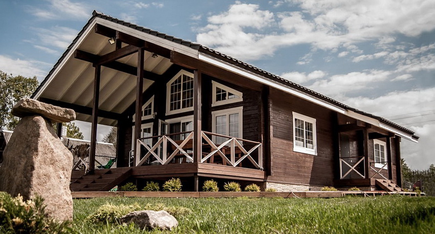 המרפסת מצד המטבח היא הזדמנות ייחודית להזיז את פינת האוכל בשמיים הפתוחים בקיץ המרפסת מצד המטבח היא הזדמנות ייחודית להזיז את פינת האוכל בשמיים הפתוחים בקיץ