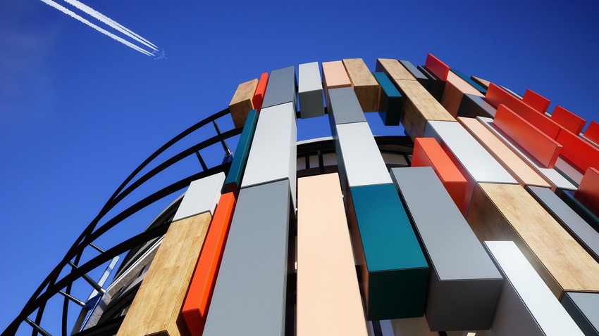 L’aglomerat Kronospan té una alta qualitat i una àmplia gamma de colors L’aglomerat Kronospan té una alta qualitat i una àmplia gamma de colors