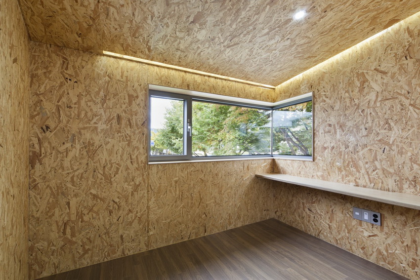 L’aglomerat resistent i econòmic s’utilitza com a mampares, terres, revestiments, encofrats L’aglomerat resistent i econòmic s’utilitza com a mampares, terres, revestiments, encofrats