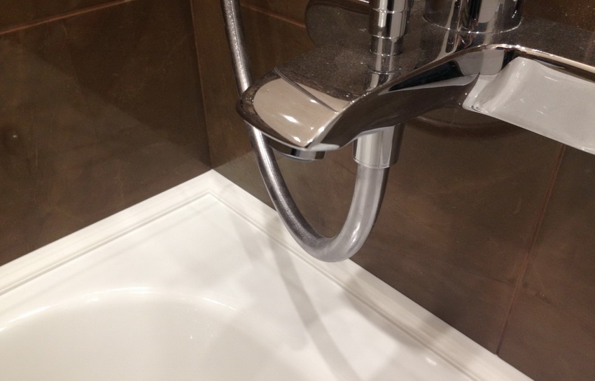 Elementene på grensen må plasseres så nær hverandre som mulig for ikke å etterlate hull