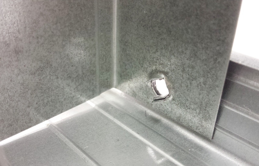 Nakon bušenja, bušilac ostavlja ravnomjerne i uredne rupe Nakon bušenja, bušilac ostavlja ravnomjerne i uredne rupe