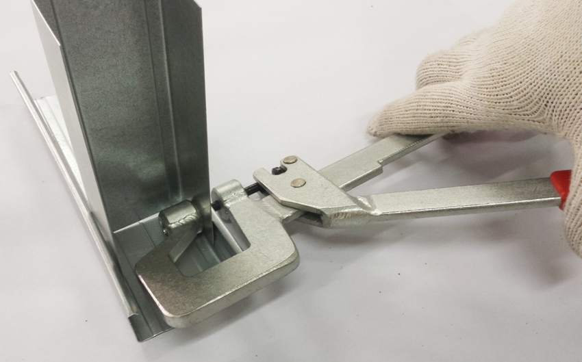 Malom šavom se može upravljati jednom rukom Malom šavom se može upravljati jednom rukom