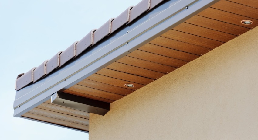 Soffits bruges til arkivering af tagskægget Lofter til tagdækning: størrelser, priser og en oversigt over sorterne