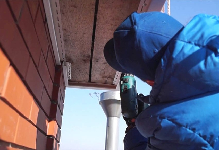 Du kan udføre installationen af spotlights med dine egne hænder Du kan udføre installationen af spotlights med dine egne hænder