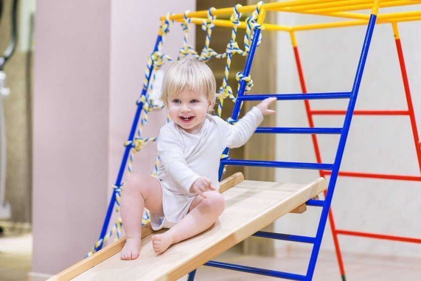 פינת ספורט מוארת בצבעוניות מוארת תקשט את חדר הילדים פינת ספורט מוארת בצבעוניות מוארת תקשט את חדר הילדים