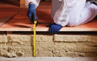 Μόνωση δαπέδου σε ένα ξύλινο σπίτι από κάτω: υλικά και τεχνολογία εγκατάστασης