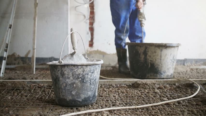 Cần phải đặt một lưới kim loại trên đất sét mở rộng để san lấp mặt bằng Cần phải đặt một lưới kim loại trên đất sét mở rộng để san lấp mặt bằng