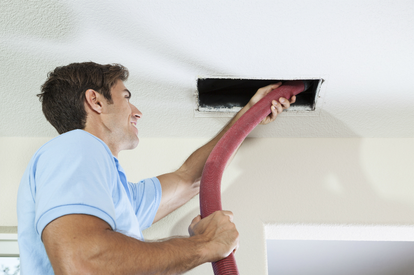 Înainte de a instala ventilatorul, asigurați-vă că ventilația funcționează bine și nu este înfundată cu praf. Înainte de a instala ventilatorul, asigurați-vă că ventilația funcționează bine și nu este înfundată cu praf.