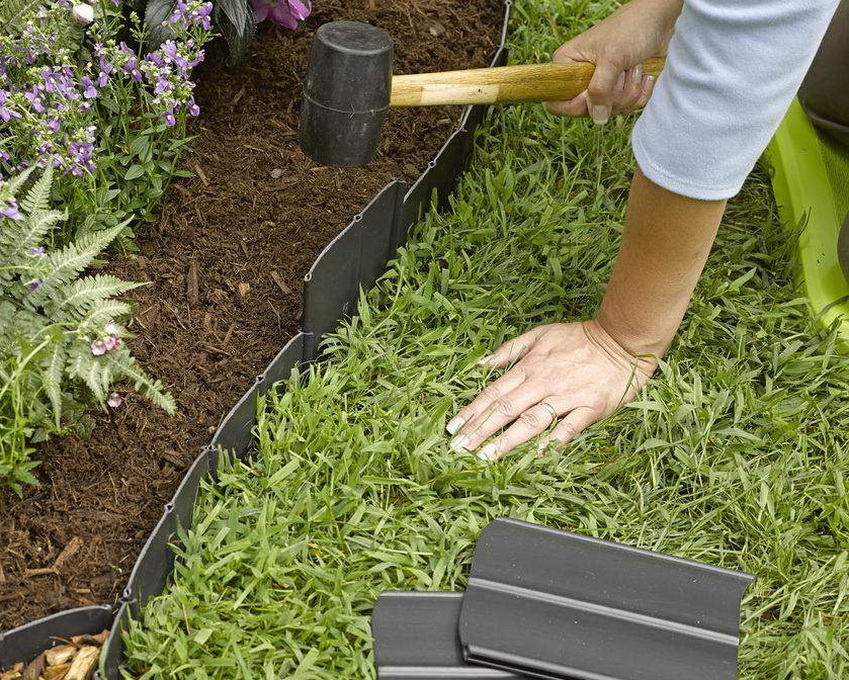 Plastic fences are used for zoning the site Plastic fences are used for zoning the site