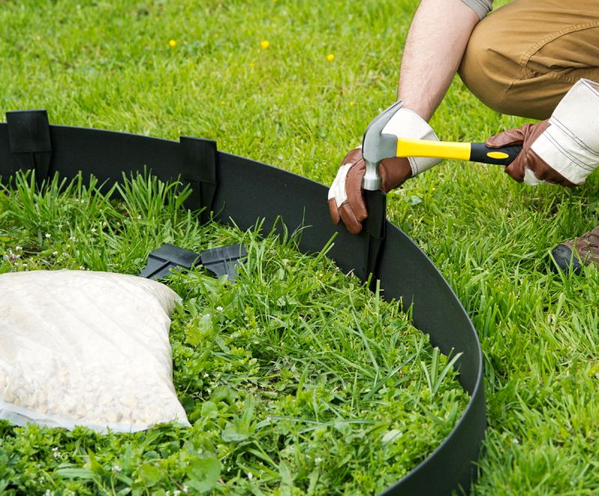 The curb tape is easily installed without special experience and training The curb tape is easily installed without special experience and training