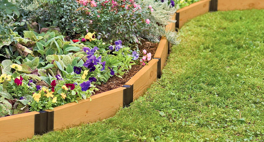 Another plus of plastic fences is their durability in use. Another plus of plastic fences is their durability in use.