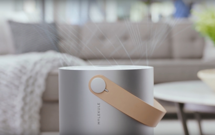 מחקרים רבים הראו כי האוויר, הנשלט על ידי יונים טעונים שלילית, משפיע לטובה על הבריאות. מחקרים רבים הראו כי האוויר, הנשלט על ידי יונים טעונים שלילית, משפיע לטובה על הבריאות.