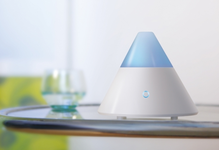 מייננים ניידים קטנים פופולריים מאוד מכיוון שניתן להשתמש בהם גם בדירה וגם ברכב. מייננים ניידים קטנים פופולריים מאוד מכיוון שניתן להשתמש בהם גם בדירה וגם ברכב.