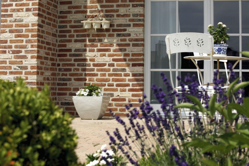 Dzięki płytkom klinkierowym można uzyskać efekt antycznego muru Dzięki płytkom klinkierowym można uzyskać efekt antycznego muru