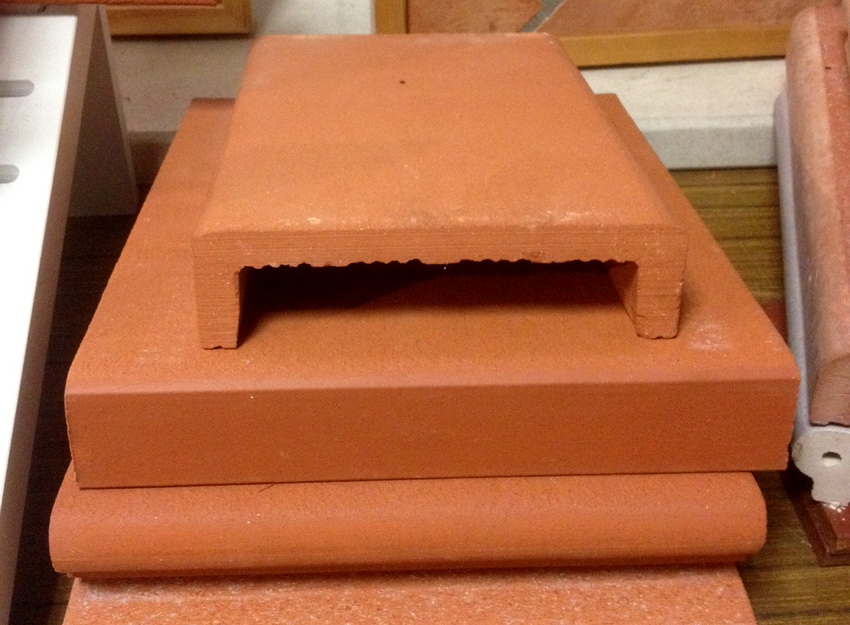 Os fabricantes produzem diferentes tipos de telhas de clínquer adequadas para muitas finalidades Os fabricantes produzem diferentes tipos de telhas de clínquer adequadas para muitas finalidades