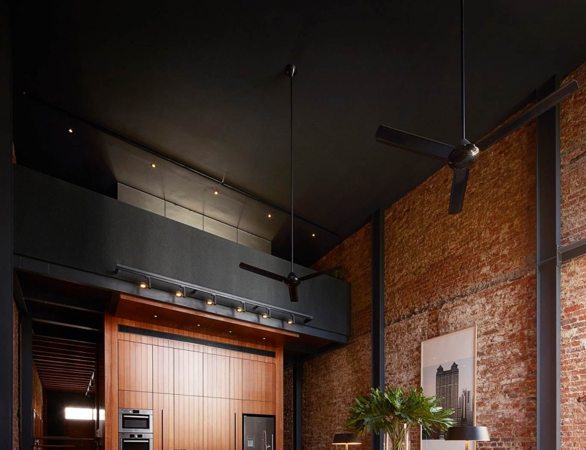 צבע על בסיס סיליקון אינו דוהה בשמש, ולכן ניתן להשתמש בו בתקרה בחדר עם חלונות פנורמיים גדולים. צבע על בסיס סיליקון אינו דוהה בשמש, ולכן ניתן להשתמש בו בתקרה בחדר עם חלונות פנורמיים גדולים.