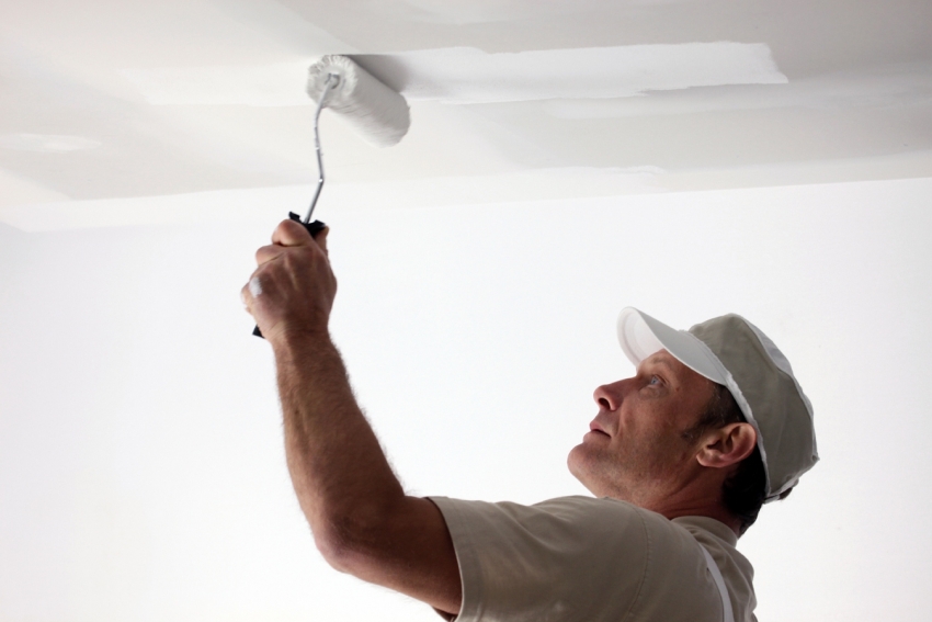 על ידי בחירת הגליל המתאים לצביעת התקרה ניתן להימנע מפסי פסים על ידי בחירת הגליל המתאים לצביעת התקרה ניתן להימנע מפסי פסים