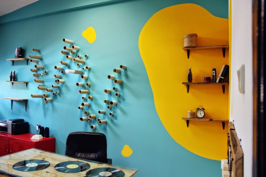 ตัวอย่างการใช้สีผนังอย่างกลมกลืนในสองเฉดสีที่ตัดกัน ตัวอย่างการใช้สีผนังอย่างกลมกลืนในสองเฉดสีที่ตัดกัน