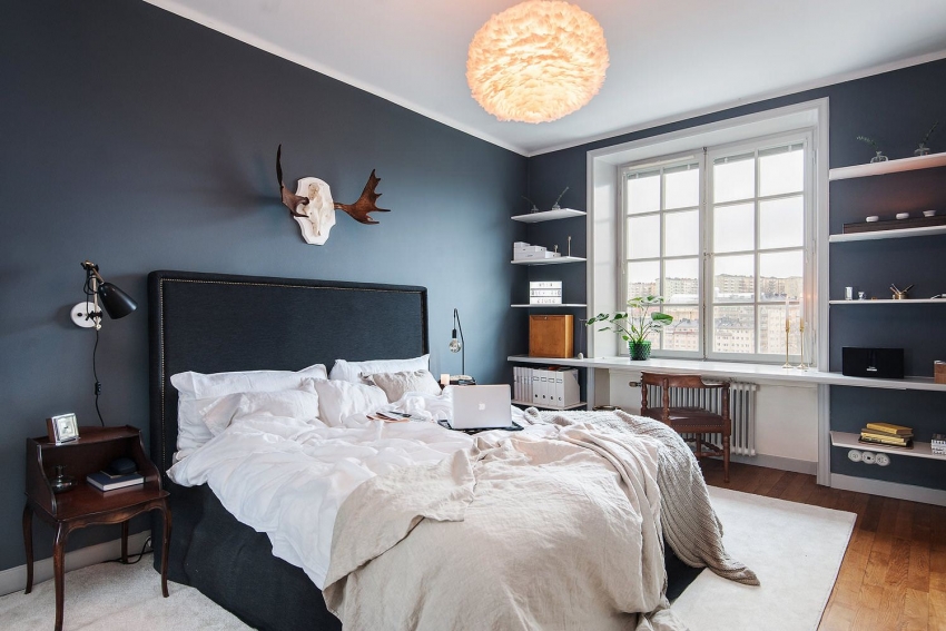 ตัวอย่างการทาสีผนังคุณภาพสูงด้วยสีน้ำเคลือบในเฉดสีเข้ม ตัวอย่างการทาสีผนังคุณภาพสูงด้วยสีน้ำเคลือบในเฉดสีเข้ม