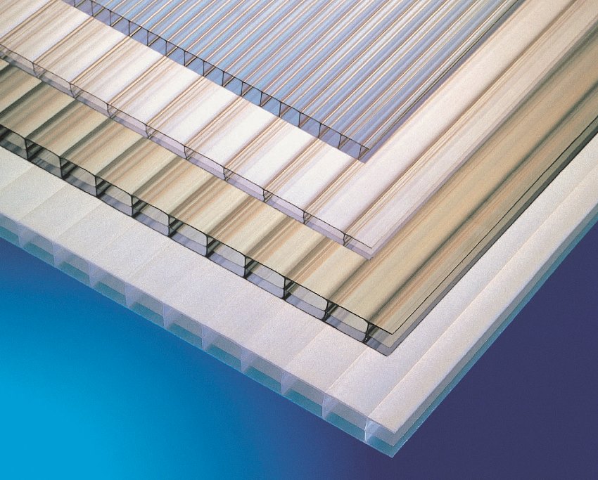 Optymalnym materiałem do aranżacji szklarni jest komórkowy poliwęglan Optymalnym materiałem do aranżacji szklarni jest komórkowy poliwęglan