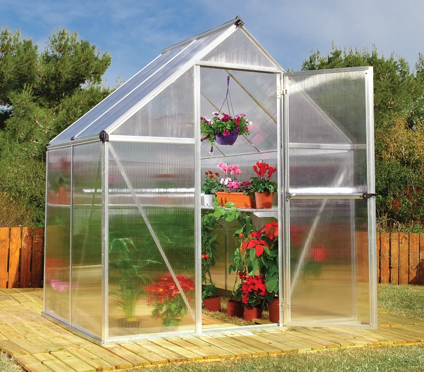 Szklarnia z poliwęglanu ma doskonałą przepuszczalność światła i właściwości rozpraszania światła, co stwarza we wnętrzu najkorzystniejszy mikroklimat Szklarnia z poliwęglanu ma doskonałą przepuszczalność światła i właściwości rozpraszania światła, co stwarza we wnętrzu najkorzystniejszy mikroklimat