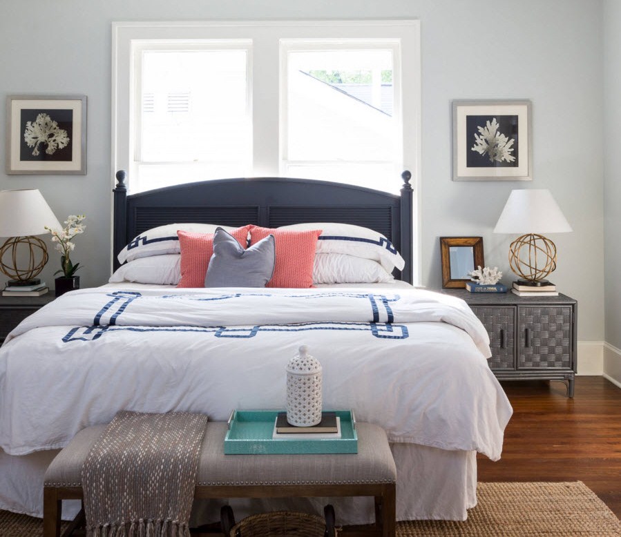 Η κρεβατοκάμαρα πρέπει να είναι το πιο άνετο μέρος του σπιτιού, οπότε όταν επιλέγετε φινιρίσματα και διακόσμηση, θα πρέπει να προσέχετε το γεγονός ότι τα χρώματα είναι ήρεμα και όχι φανταχτερά Η κρεβατοκάμαρα πρέπει να είναι το πιο άνετο μέρος του σπιτιού, οπότε όταν επιλέγετε φινιρίσματα και διακόσμηση, θα πρέπει να προσέχετε το γεγονός ότι τα χρώματα είναι ήρεμα και όχι φανταχτερά